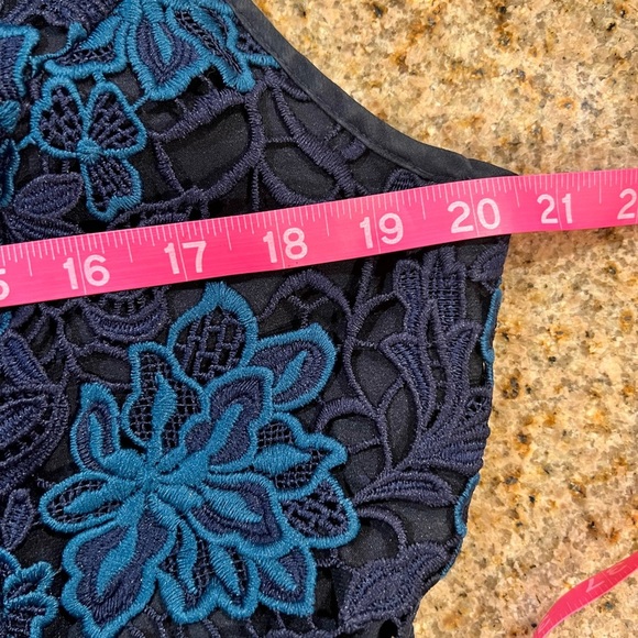 White House Black Market Illusion Lace Sheath Dress Navy Floral Midi EUC Zipper - Picture 9 of 16